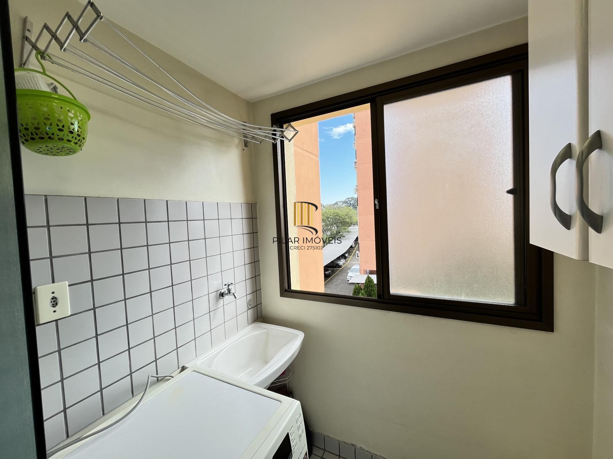 Apartamento de 2 quartos e 1 vaga de garagem no bairro Jardim Carvalho em POA/RS