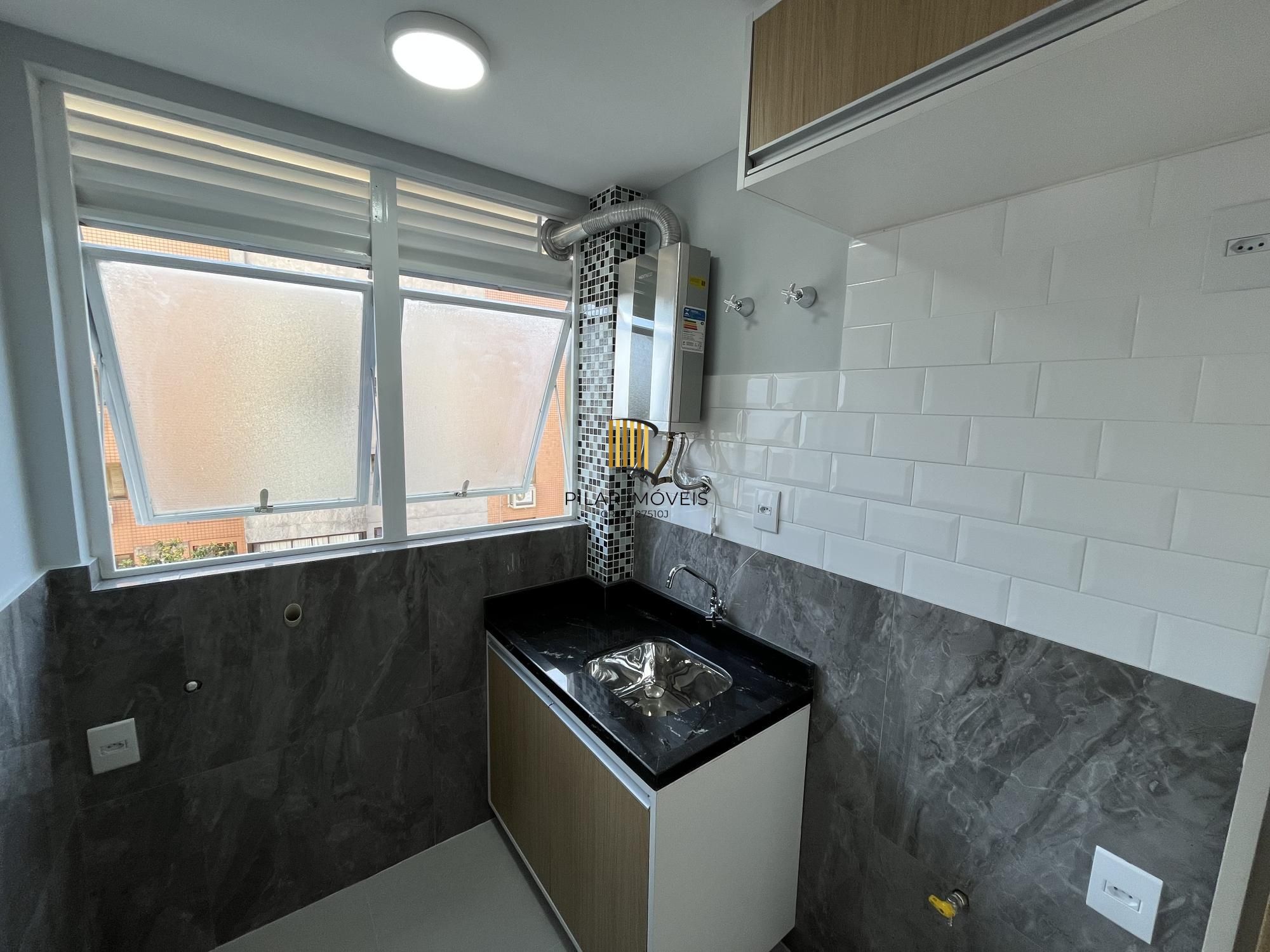 Apartamento de 2 quartos, suíte e 1 vaga de garagem Menino Deus em Porto Alegre