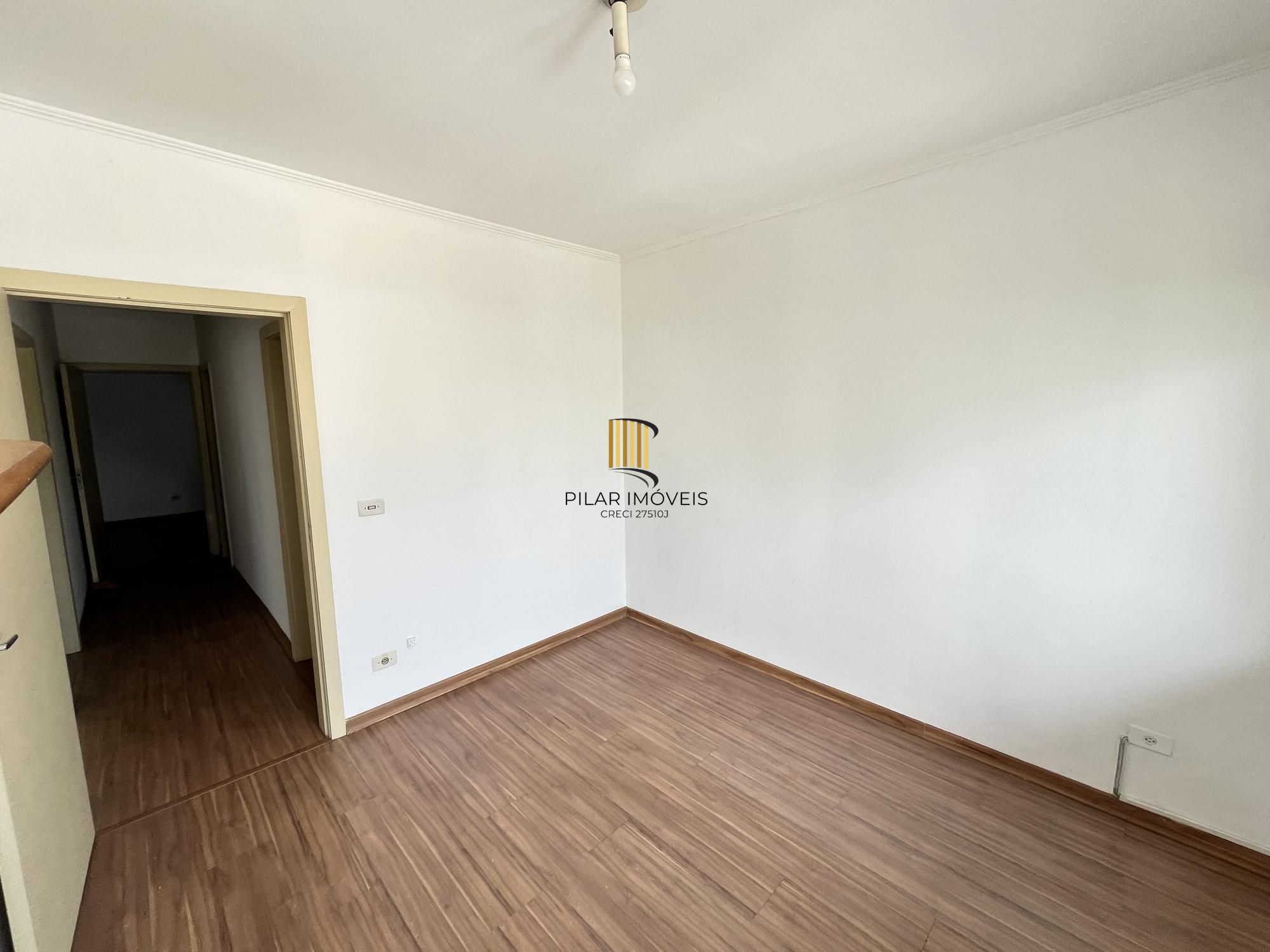 Apartamento de 3 quartos, churrasqueira e 1 vaga de garagem bairro Petrópolis