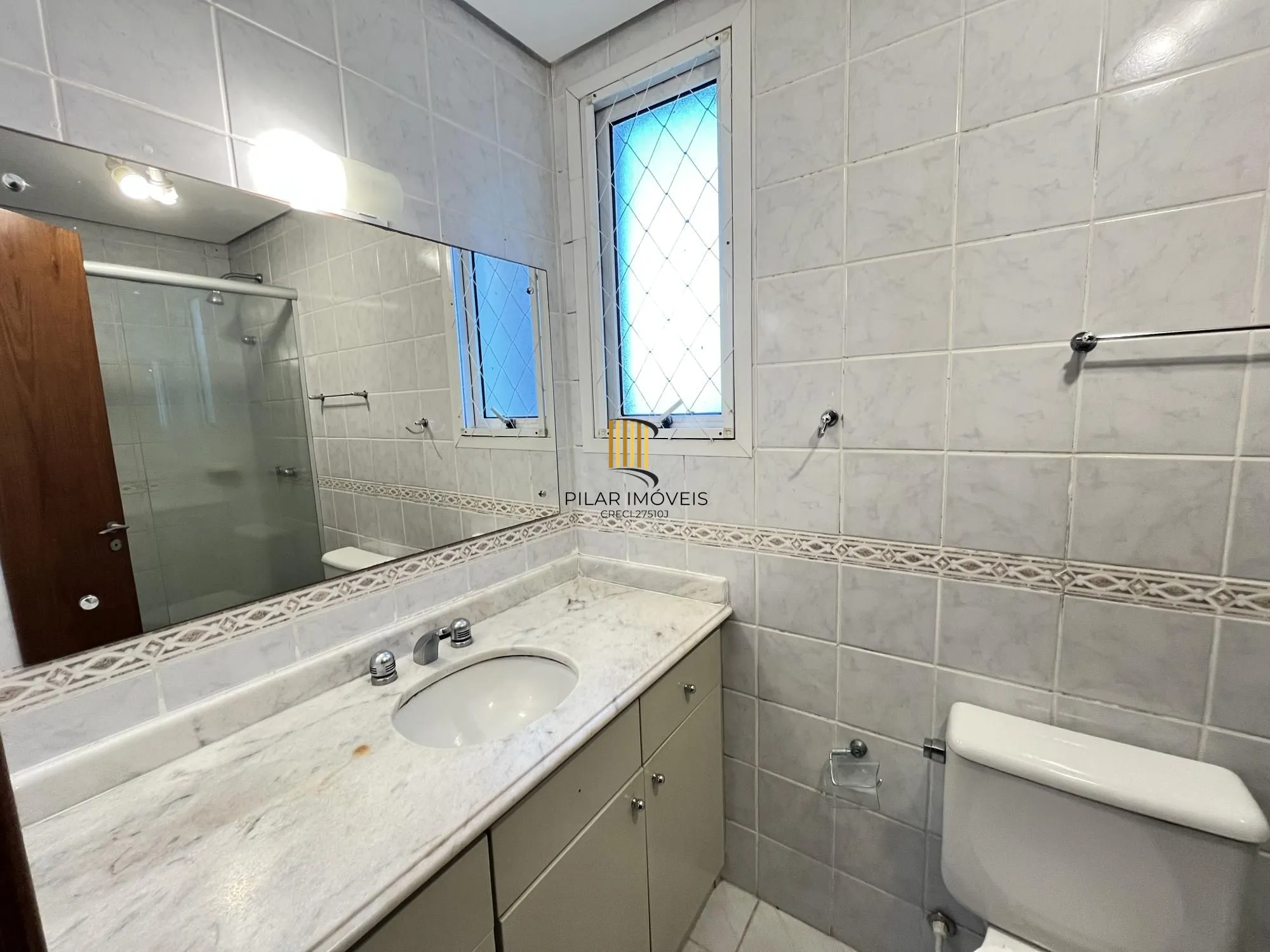 Apartamento de 3 quartos e 1 vaga de garagem no bairro Chácara da Pedras em POA