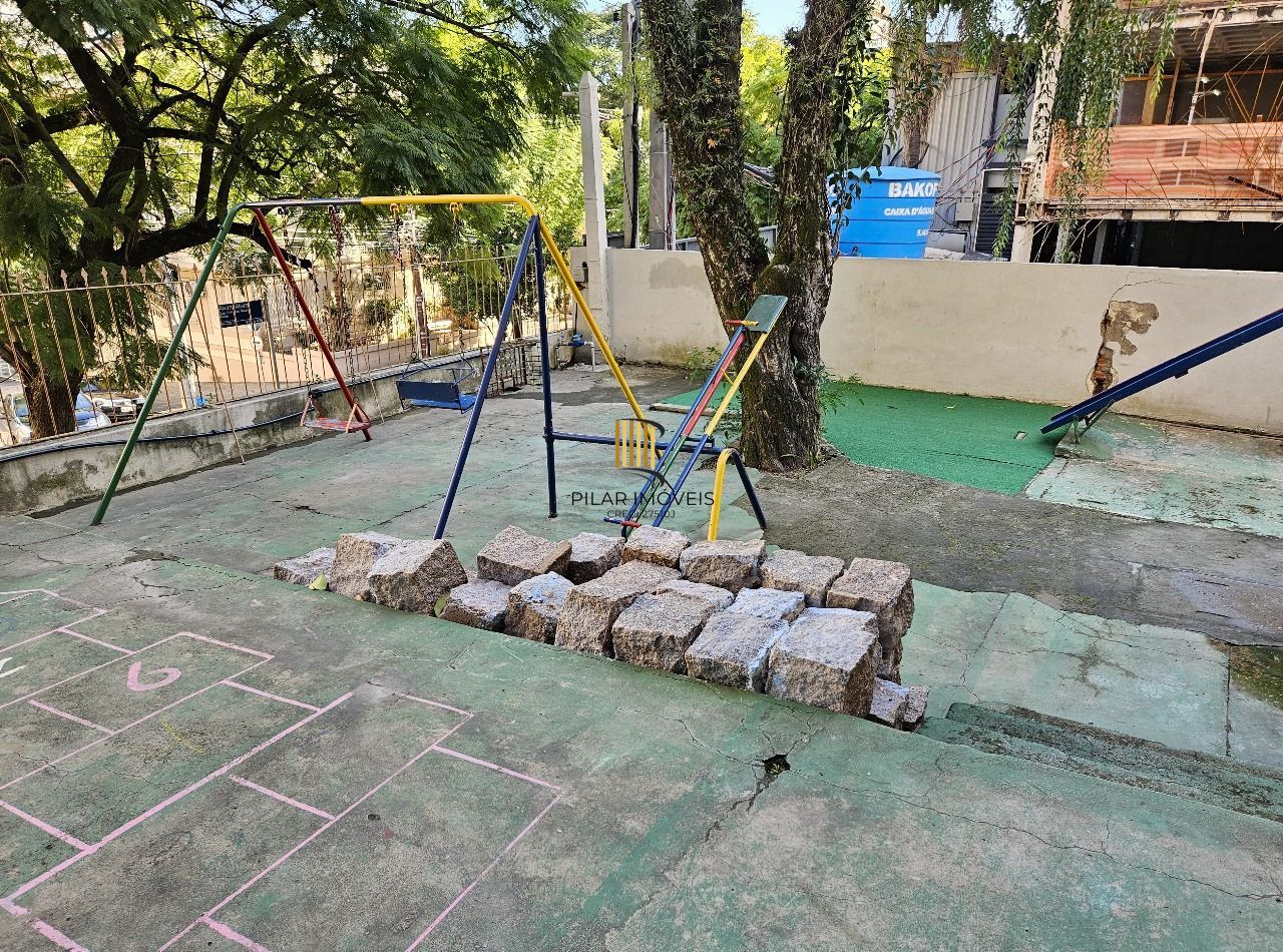 Apartamento de 3 quartos e 1 vaga de garagem rotativa no bairro Rio Branco POA