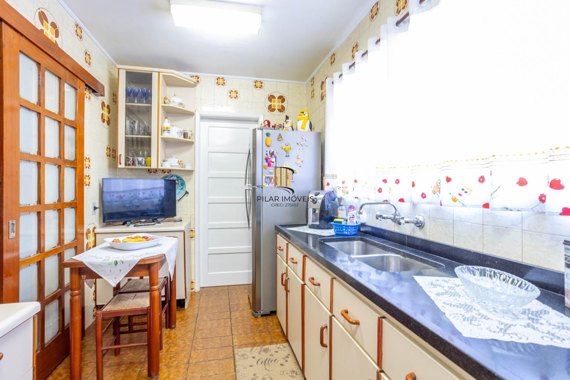 Apartamento de três quartos, suíte, dependência de empregada e 1 vaga de garagem