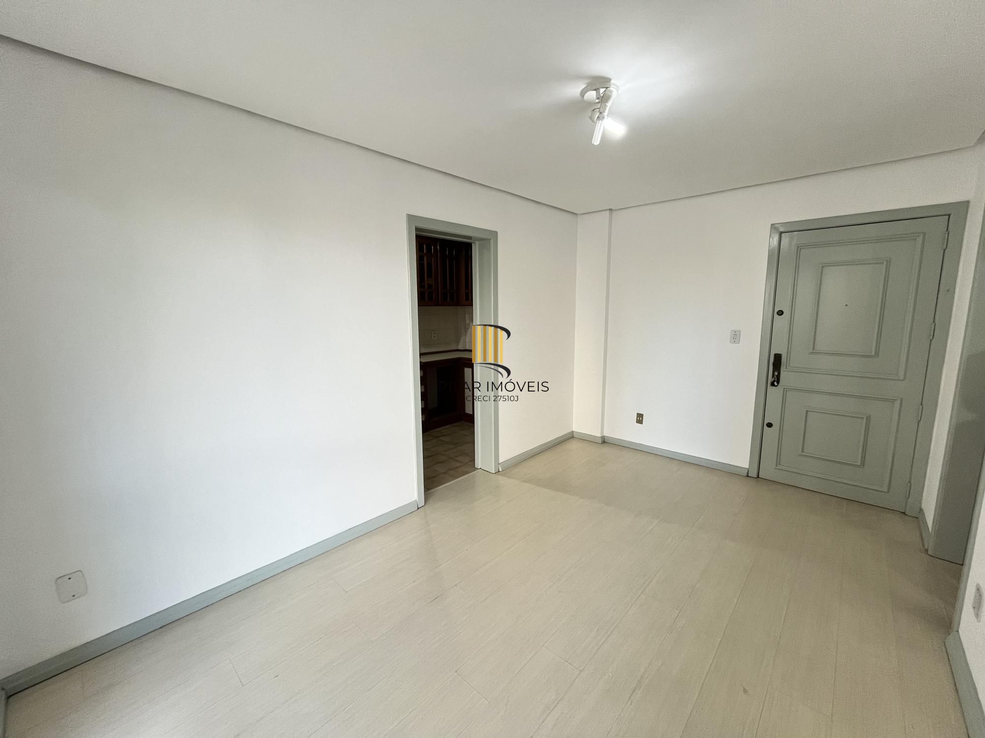 Apartamento de 1 quarto, 2 sacadas e 1 vaga de garagem no bairro Farroupilha POA