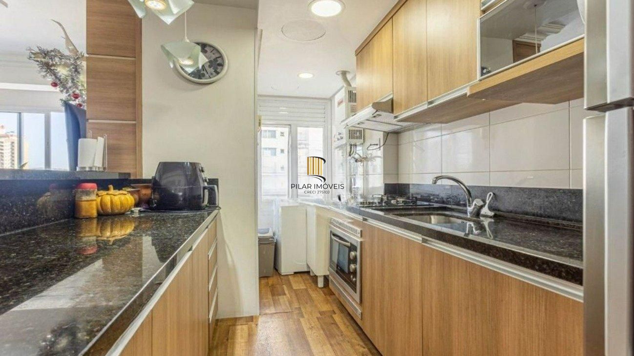 Apartamento de três quartos, suíte e uma vaga de garagem no bairro Santana
