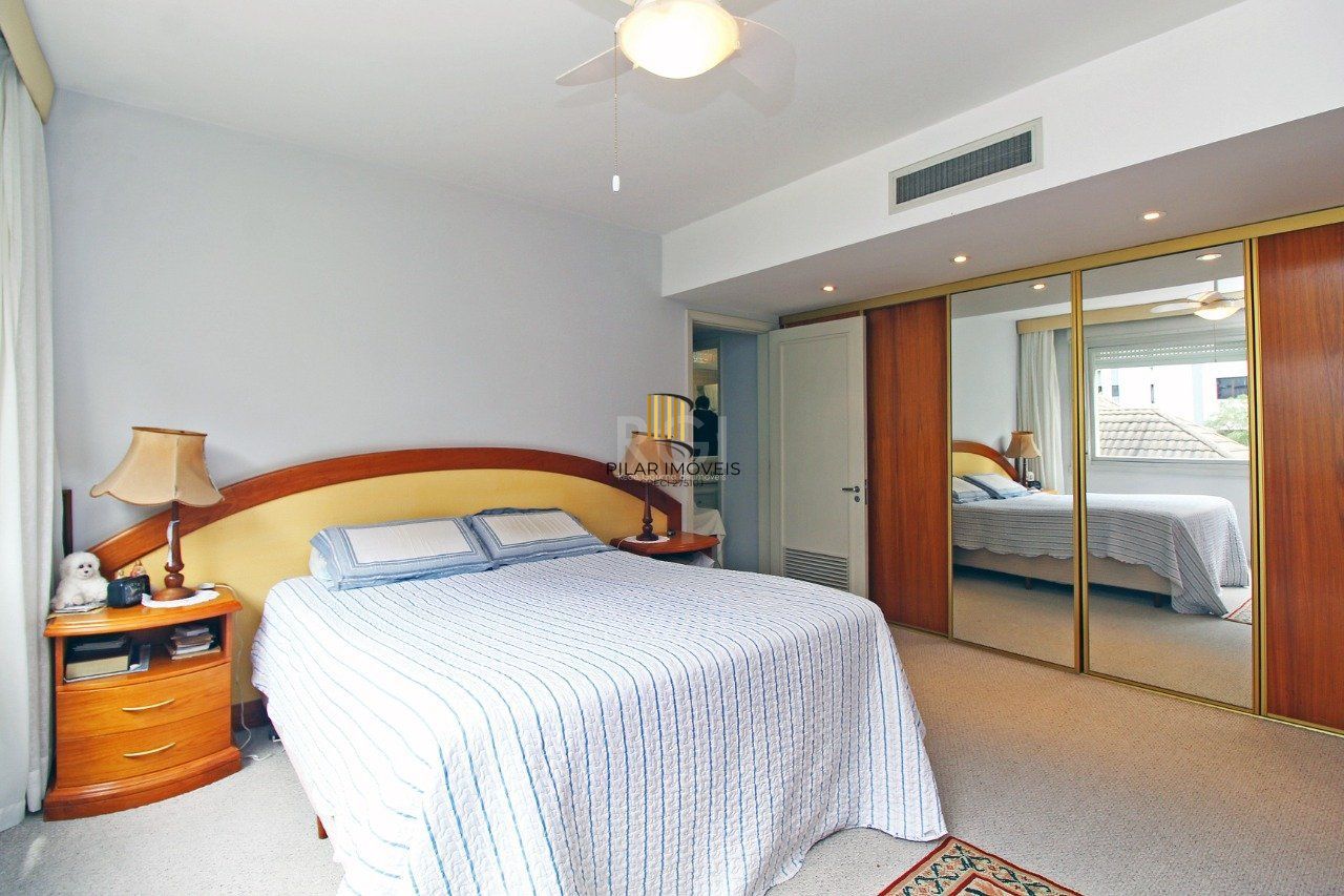 Apartamento para Venda - 245.75m², 3 dormitórios, sendo 1 suites, 2 vagas - Moinhos de Vento