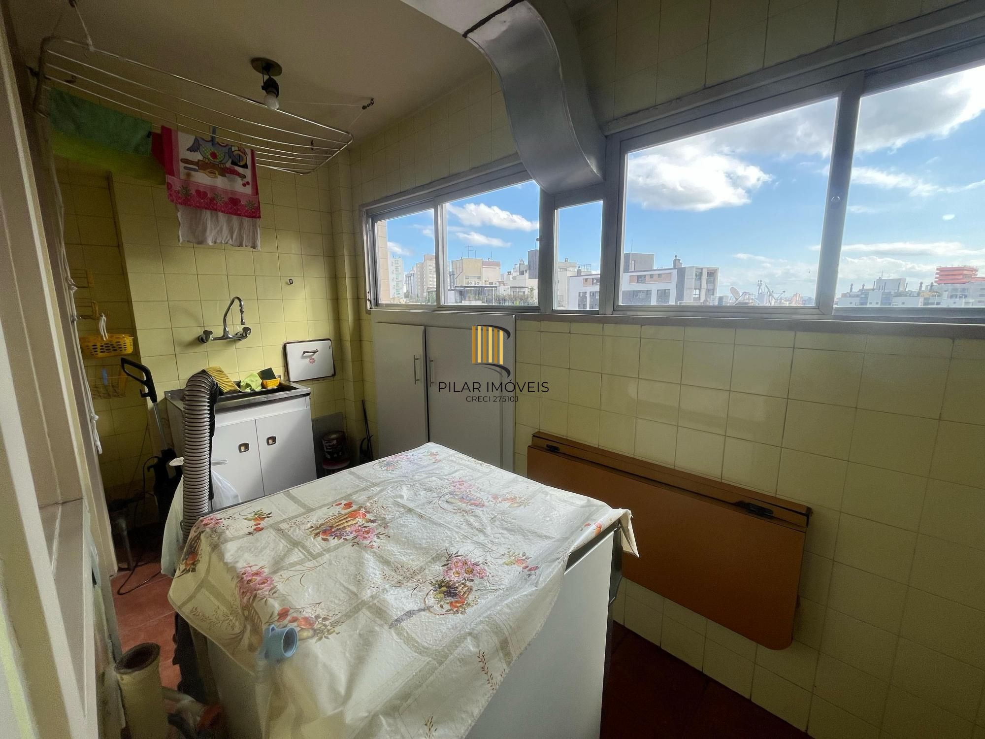 Apartamento de 3 quartos, suíte, lavabo e 2 vagas de garagem bairro Rio Branco
