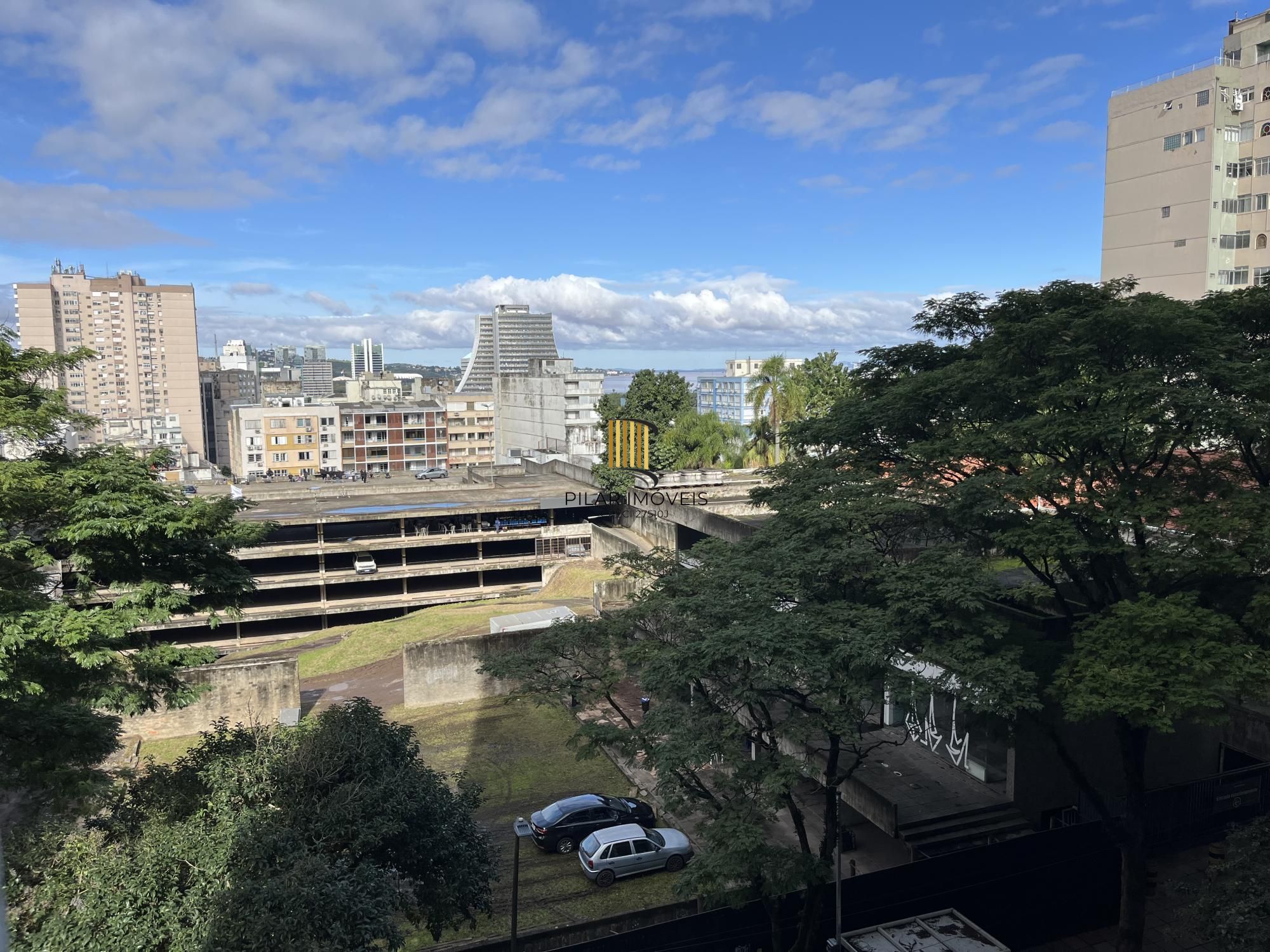 Apartamento Venda - 190.8m², 3 dormitórios, 1 suíte, 1 vaga - Centro Histórico