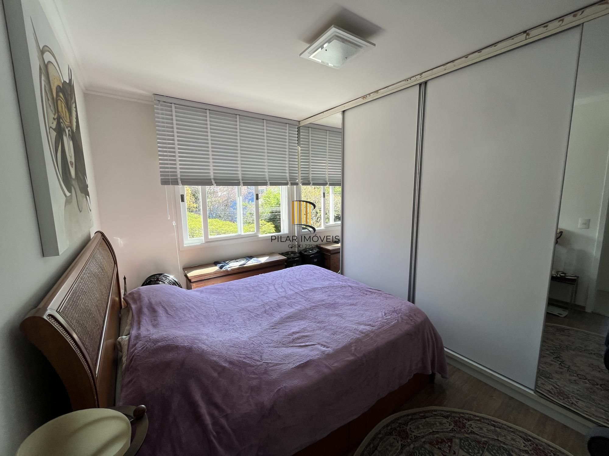 Apartamento de 2 quartos e 1 vaga de garagem bairro Menino Deus em Porto Alegre