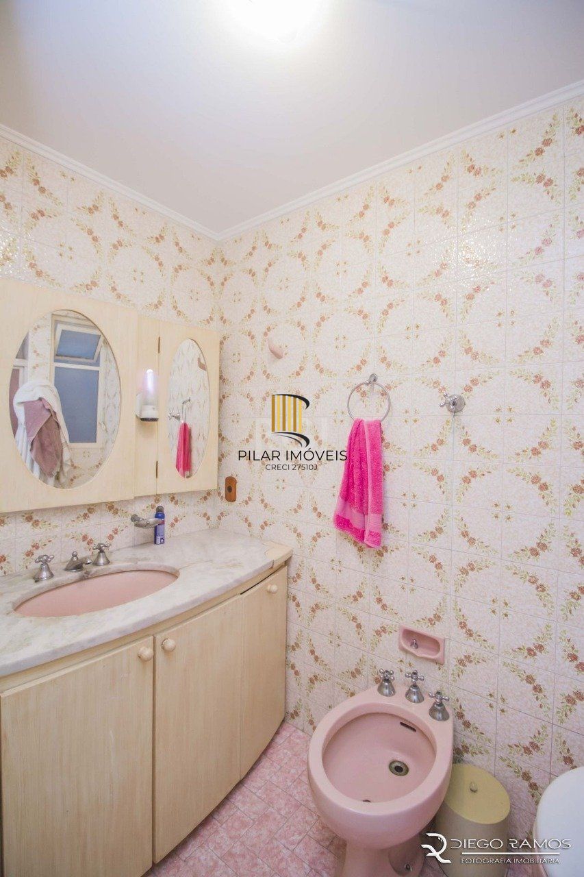 Apartamento para Venda - 96m², 3 dormitórios, 1 vaga - Menino Deus