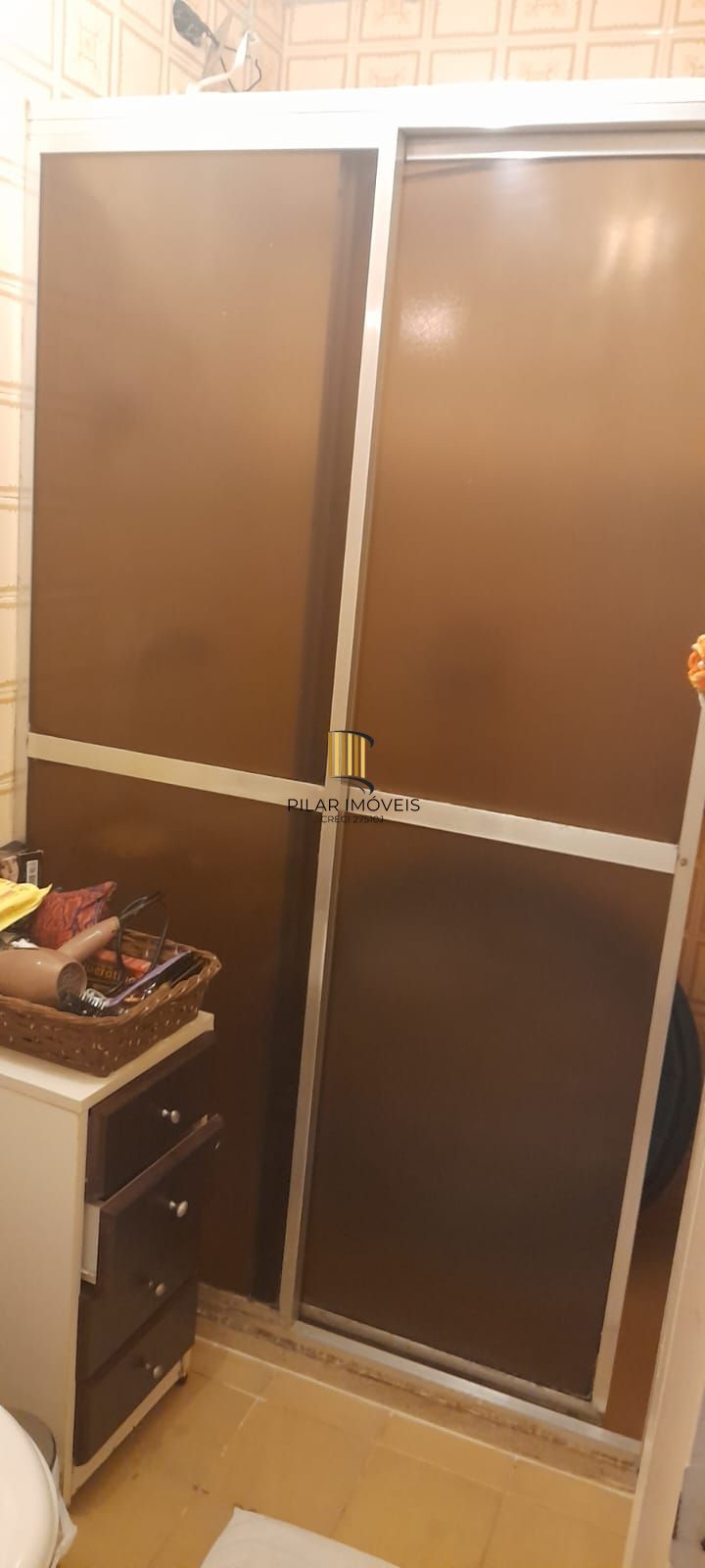 Apartamento com 1 dormitório, 1 vaga, bairro Floresta.