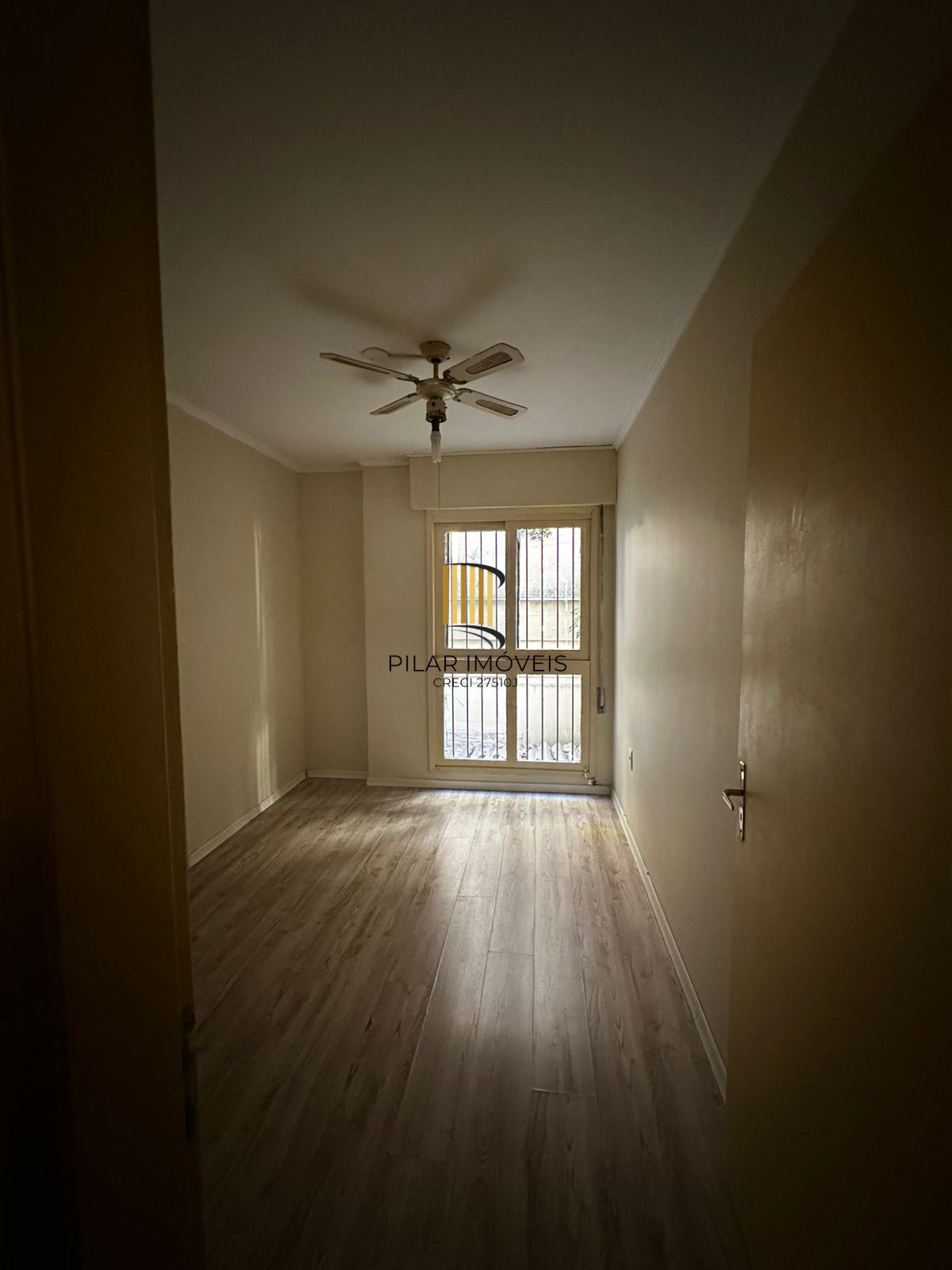 Apartamento de 2 quartos e 1 vaga de garagem no bairro Menino Deus em POA/RS - Pilar Imóveis