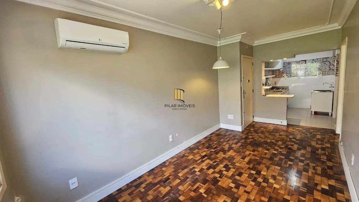 Apartamento à venda no Centro Histórico de Porto Alegre com 1 dormitório e 51m²
