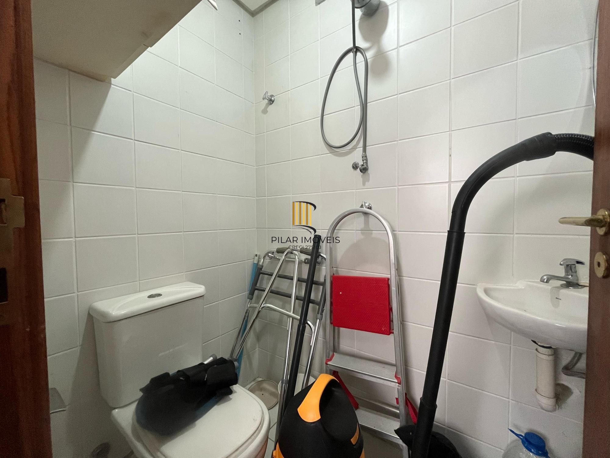 Apartamento 3 quartos, suíte, sacada, lareira, churrasqueira, 2 vagas de garagem