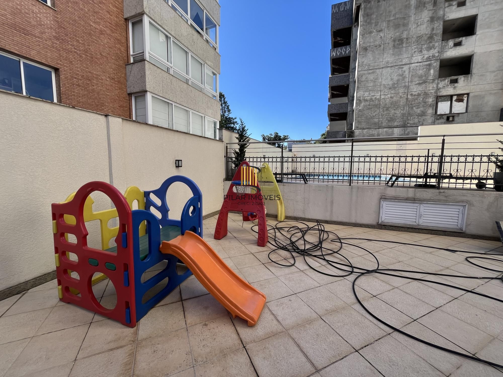 Apartamento de 3 quartos, suíte e 2 vagas de garagem no bairro Higienópolis POA