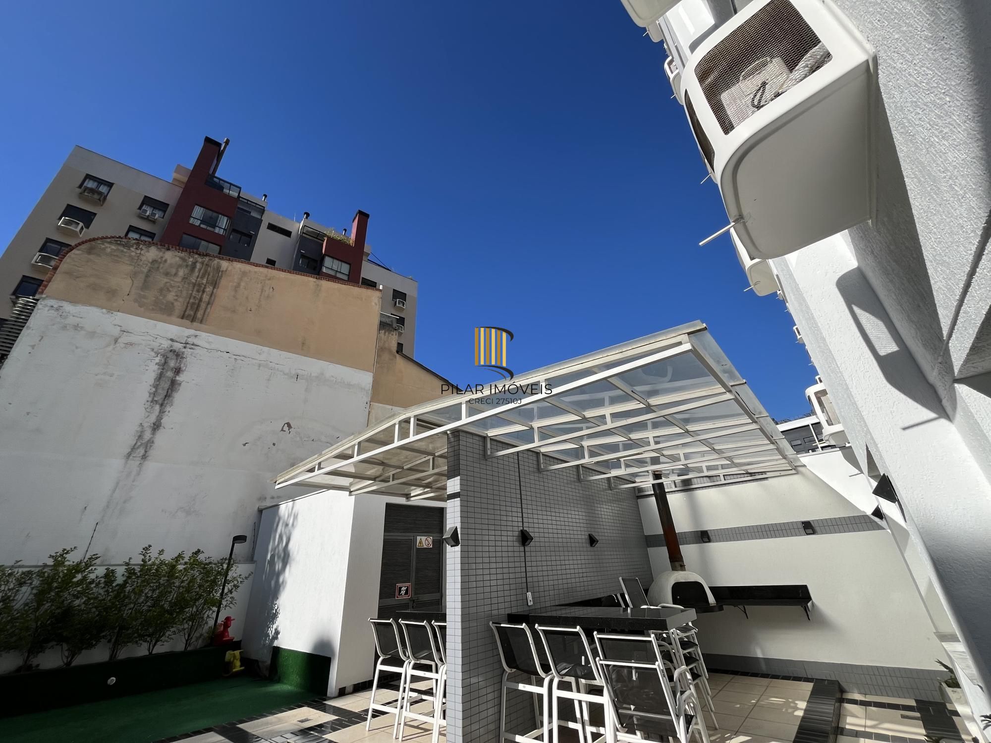 Apartamento de 2 quartos, suíte e 1 vaga de garagem no bairro Rio Branco em POA