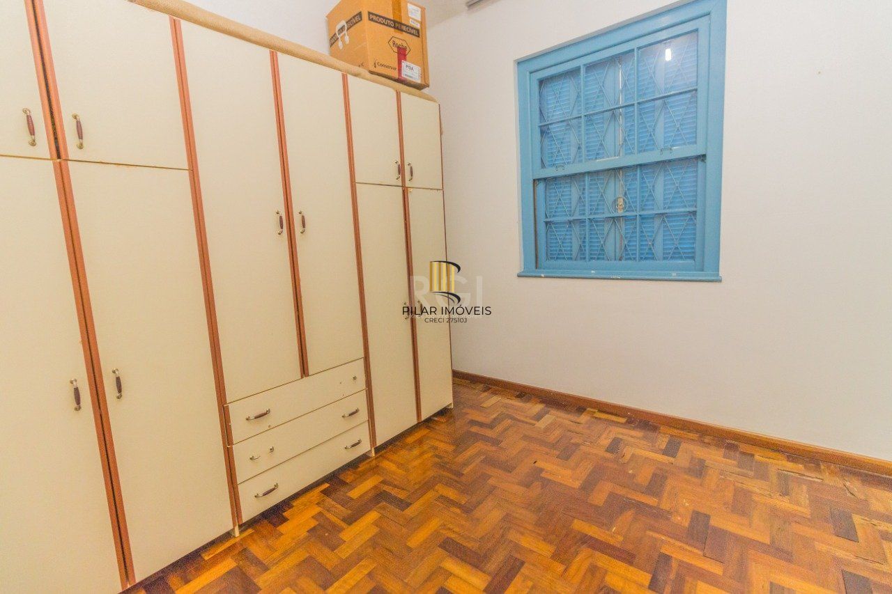 Casa para Venda - 165m², 3 dormitórios, 4 vagas - Santa Tereza