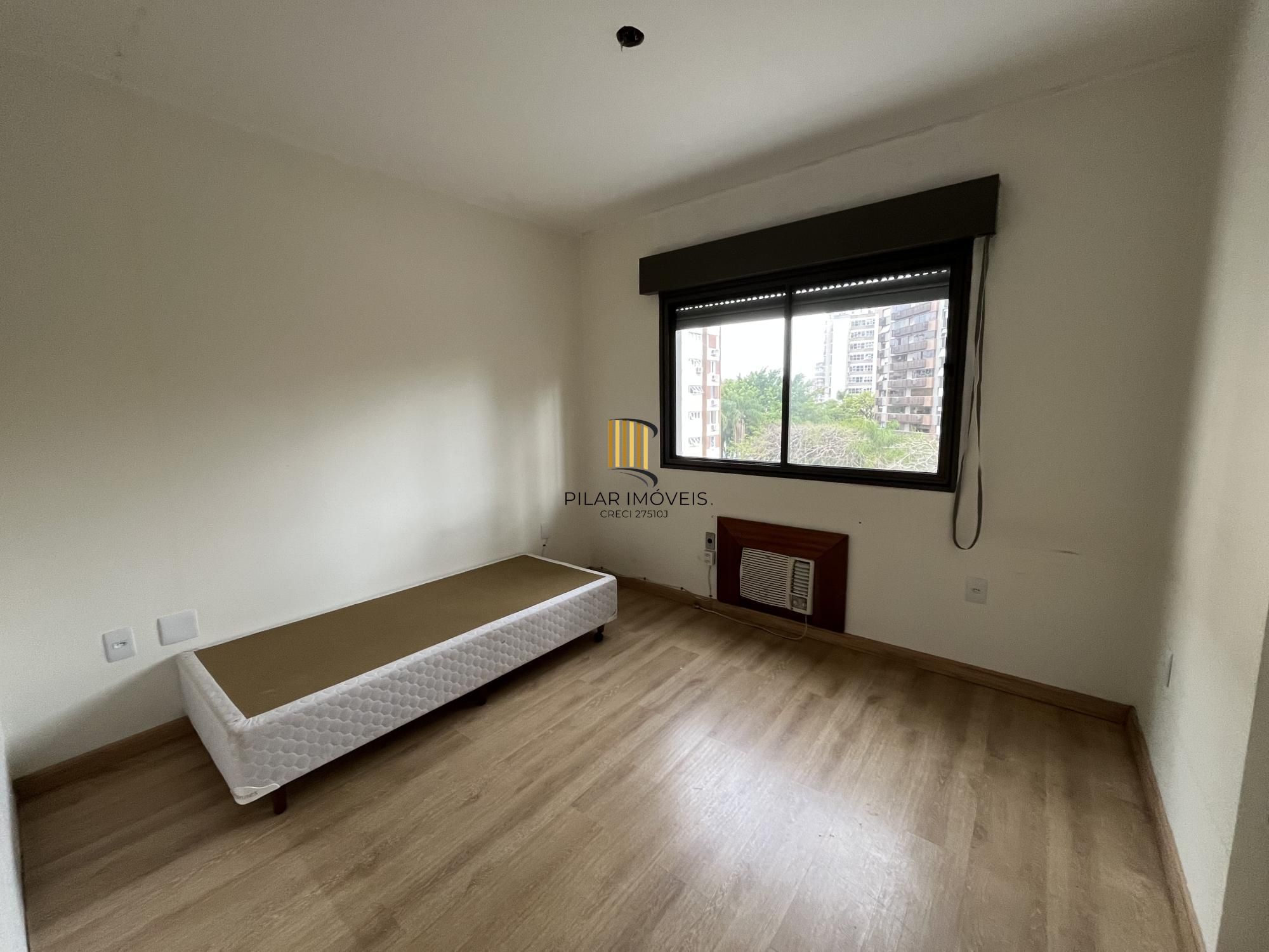 Apartamento de 2 quartos, churrasqueira, lareira e garagem no bairro Bela Vista