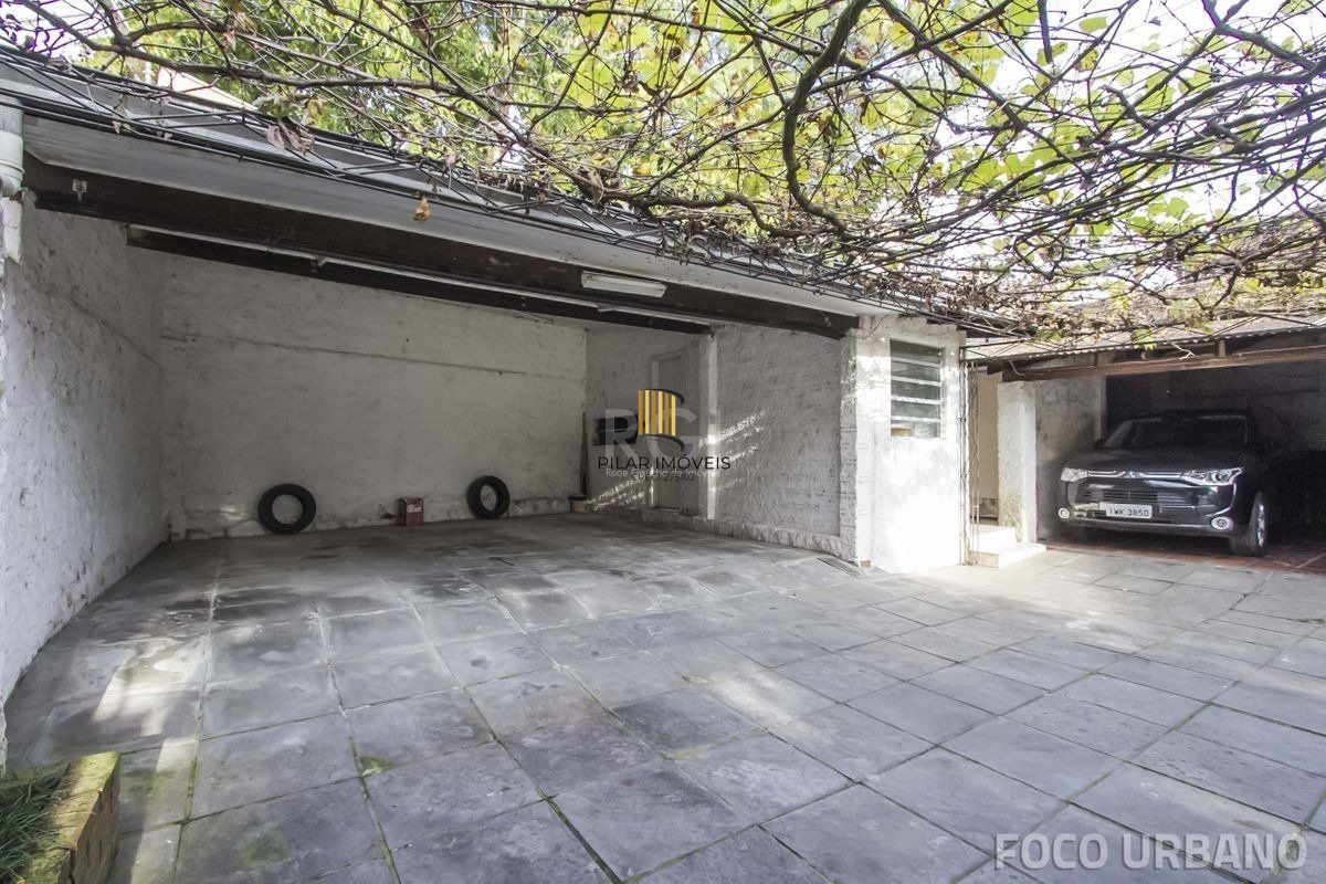 Casa para Venda - 1016m², 4 dormitórios, 6 vagas - Menino Deus