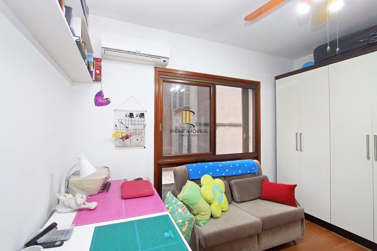 Apartamento para Venda - 115.09m², 3 dormitórios, sendo 1 suites, 1 vaga - Petrópolis