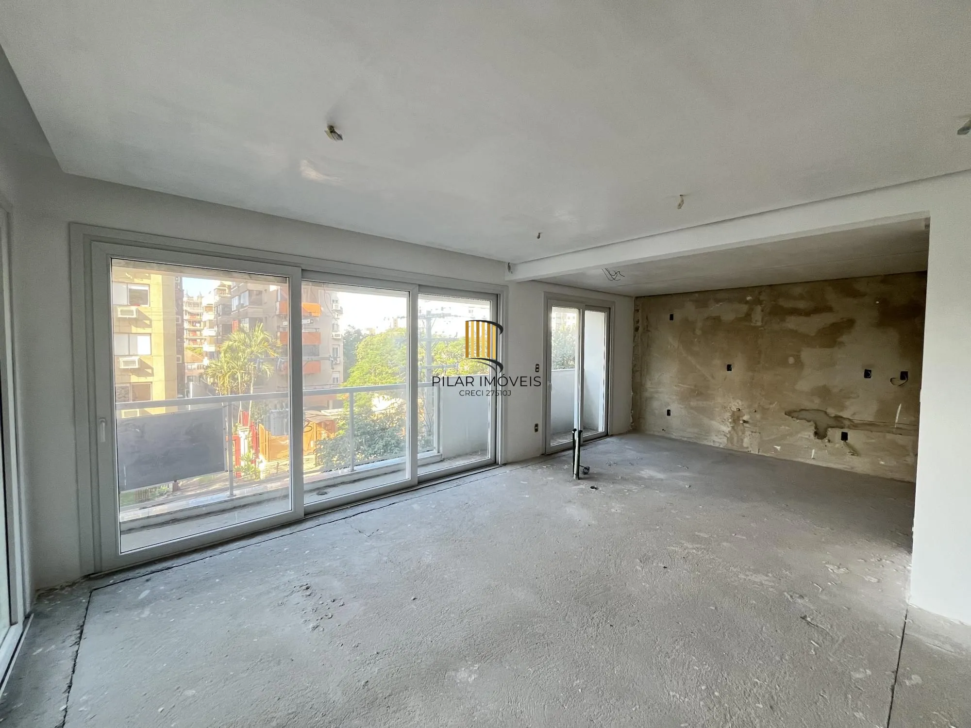 Apartamento com 3 suítes no bairro São João em Porto Alegre