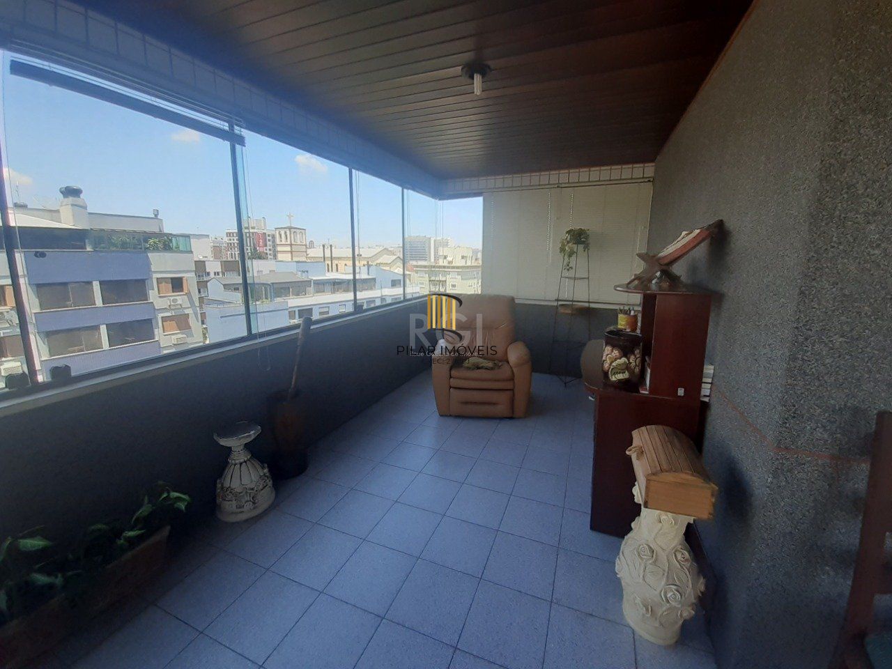 Cobertura para Venda - 281.25m², 3 dormitórios, sendo 1 suites, 2 vagas - Cristo Redentor