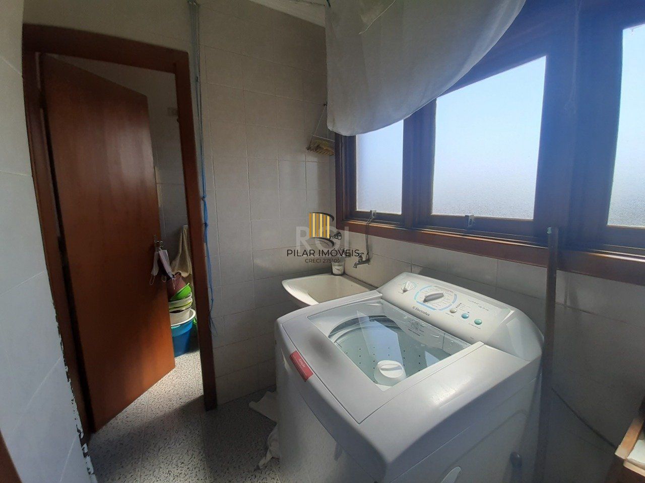 Cobertura para Venda - 281.25m², 3 dormitórios, sendo 1 suites, 2 vagas - Cristo Redentor