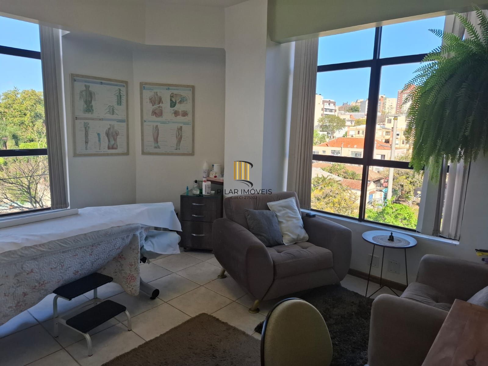 Sala comercial a venda no bairro Higienópolis em Porto Alegre