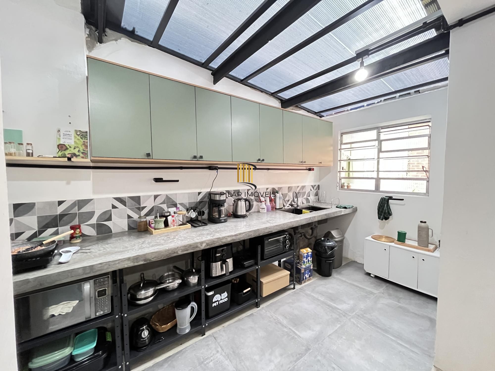 Apartamento de 2 quartos no bairro Menino Deus em Porto Alegre