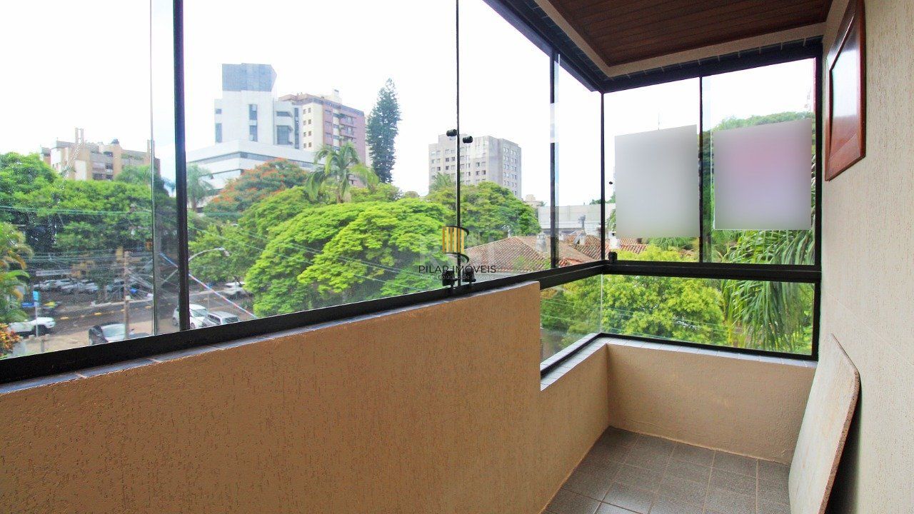 Apartamento de dois dormitórios e uma vaga de garagem na Rua Marcelo Gama, bairro Auxiliadora em Porto Alegre.