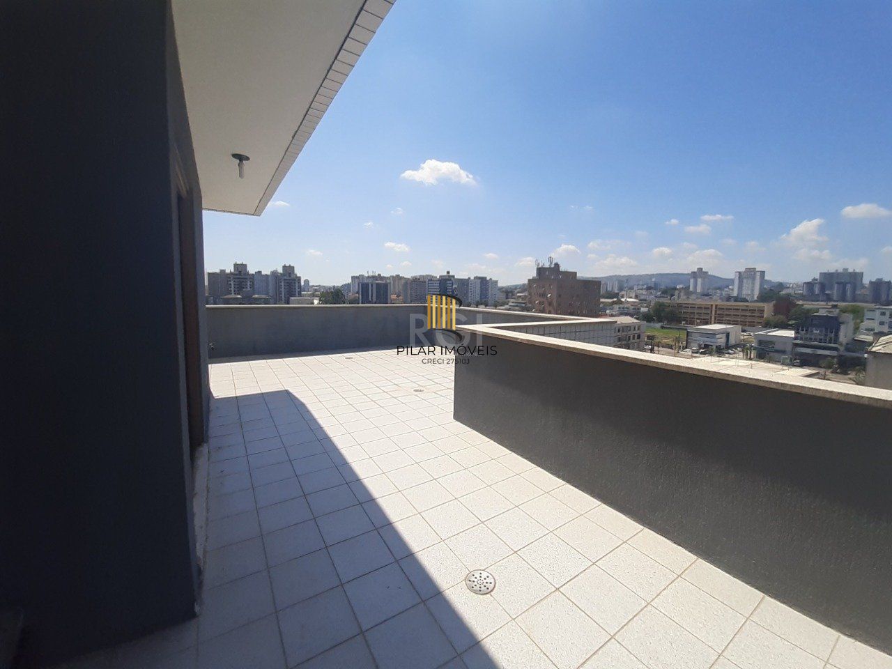 Cobertura para Venda - 281.25m², 3 dormitórios, sendo 1 suites, 2 vagas - Cristo Redentor