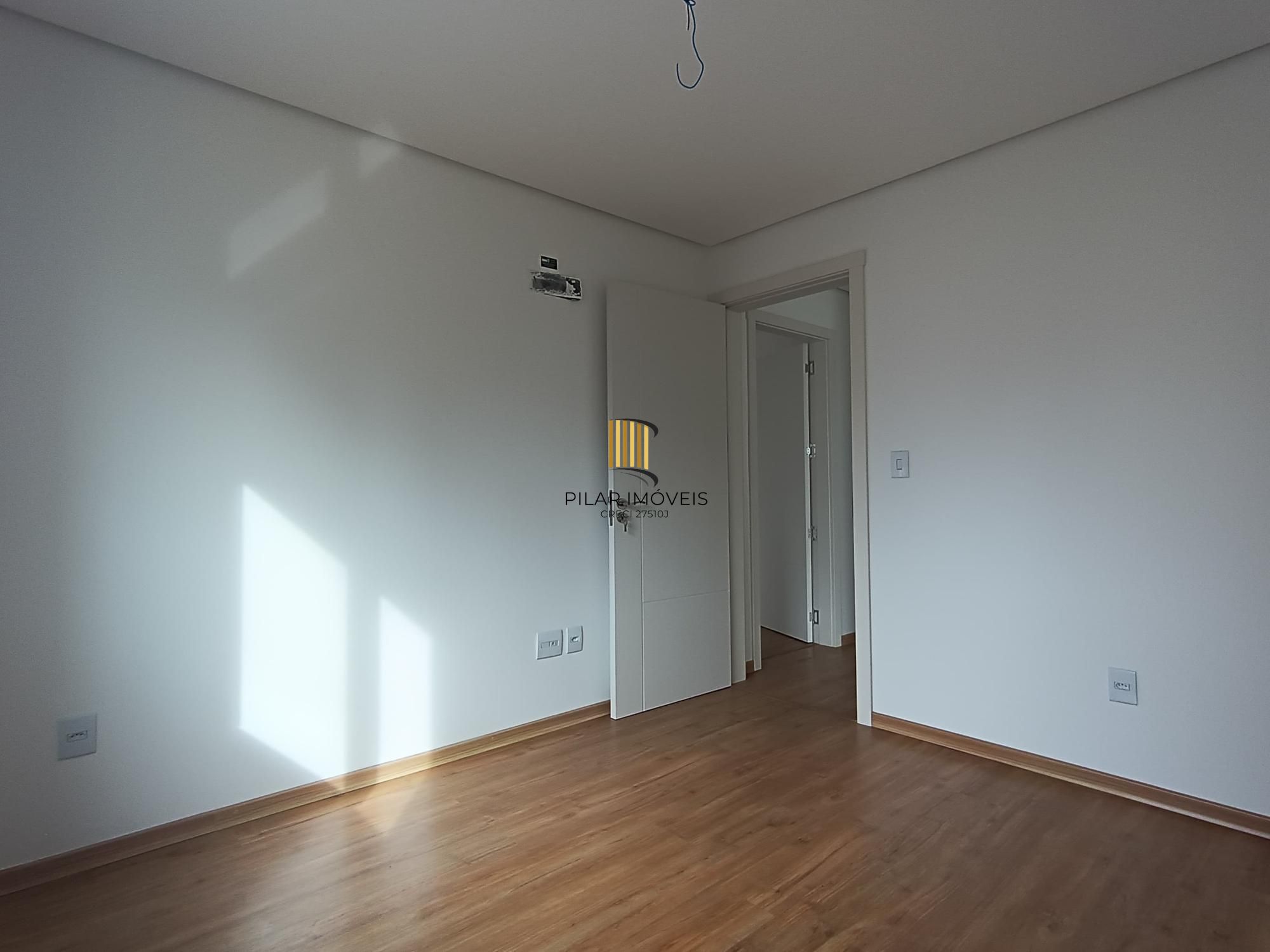 Apartamento 3 dormitórios com suíte novo no Passo da Areia