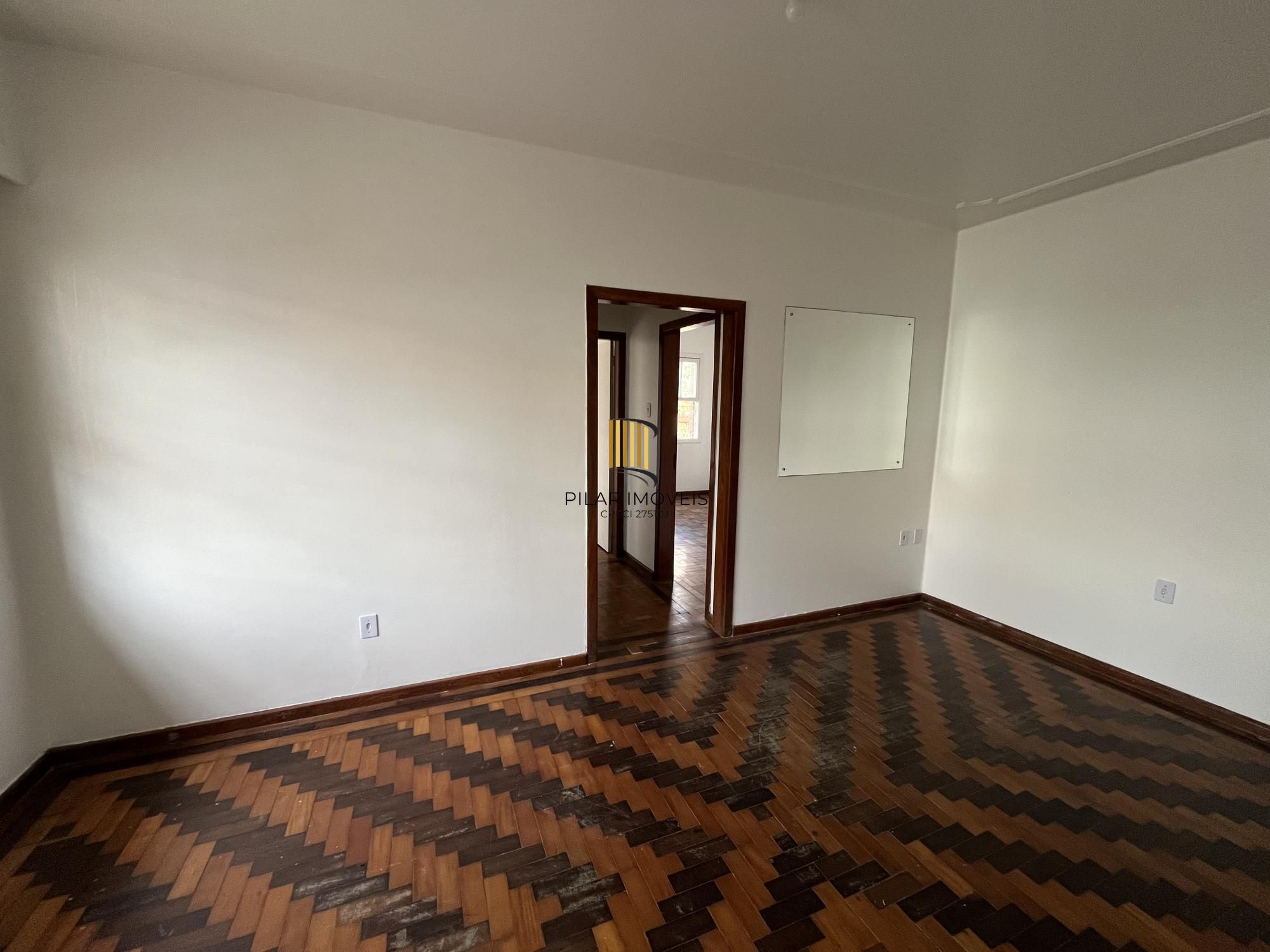 Apartamento térreo de 2 quartos no bairro Menino Deus em Porto Alegre