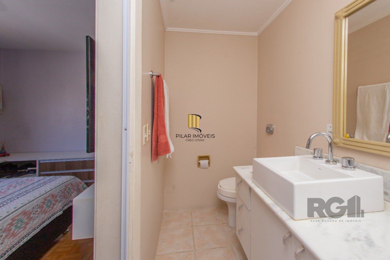Apartamento de 3 quartos, sacada, dependência de empregada e 1 vaga de garagem