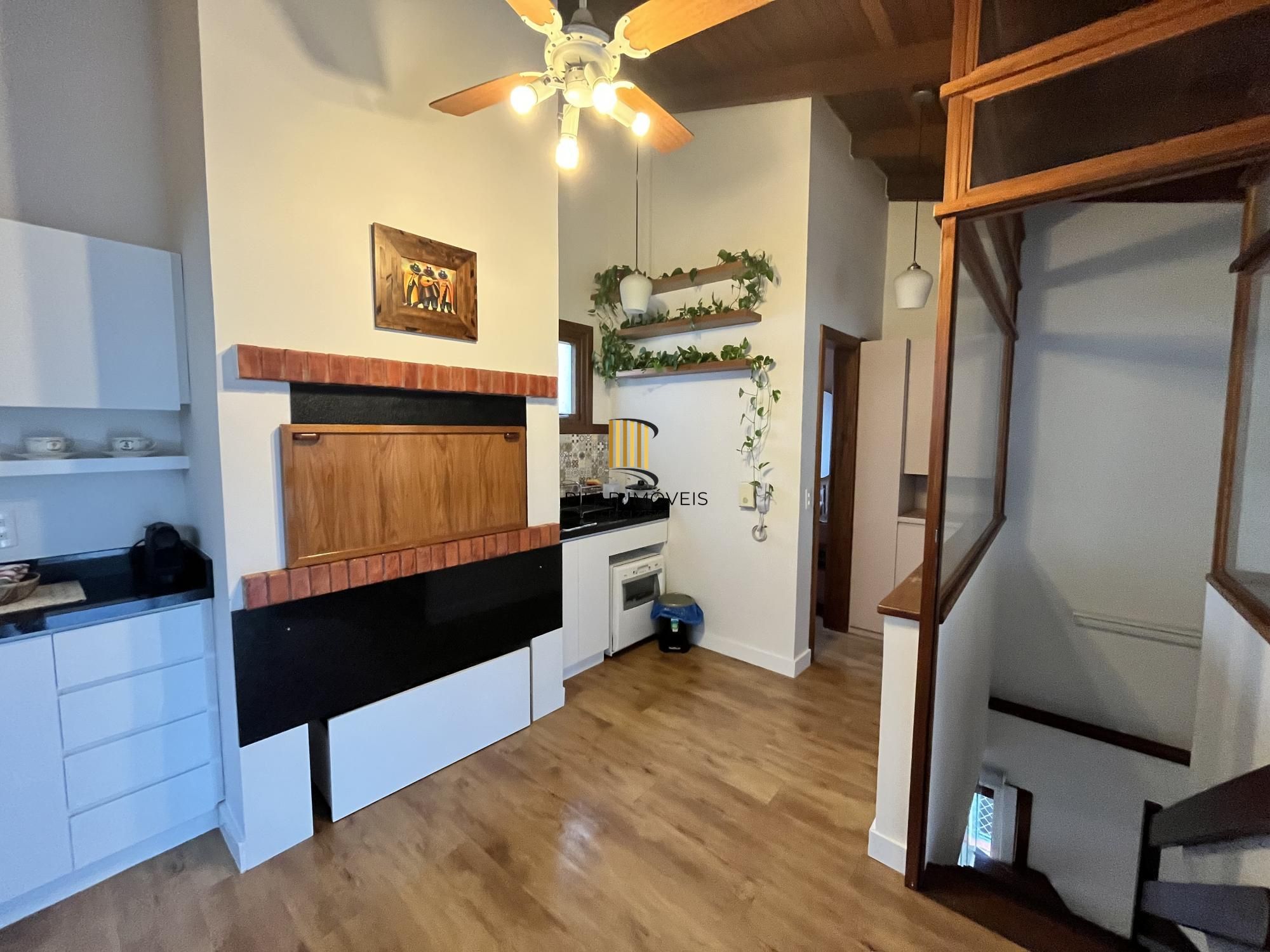 Apartamento de 3 quartos, 2 suítes, 1 americana e 2 vagas no bairro Farroupilha