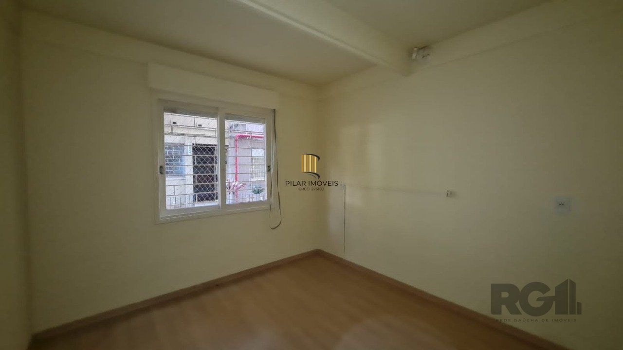 Apartamento com 2 dormitórios, muito bem localizado, próximo a todos os recursos, frente ao Instituto de Cardiologia.