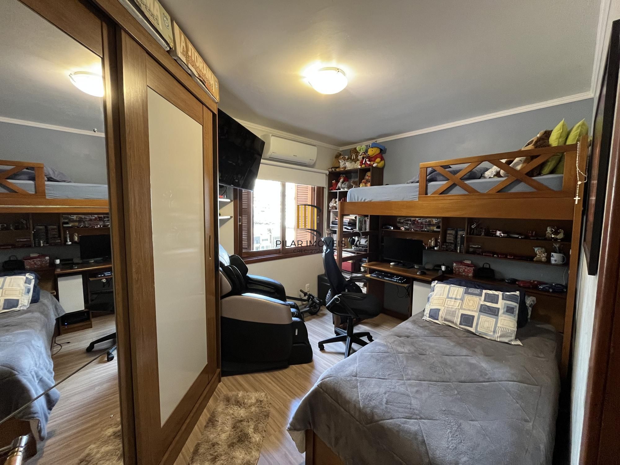 Apartamento de 3 quartos e 2 vagas de garagem no bairro Petrópolis em POA