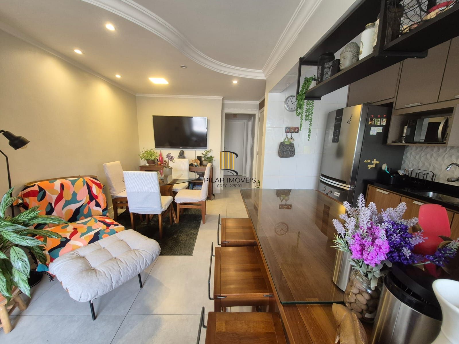 Apartamento de dois dormitórios e uma vaga de garagem no bairro Santana