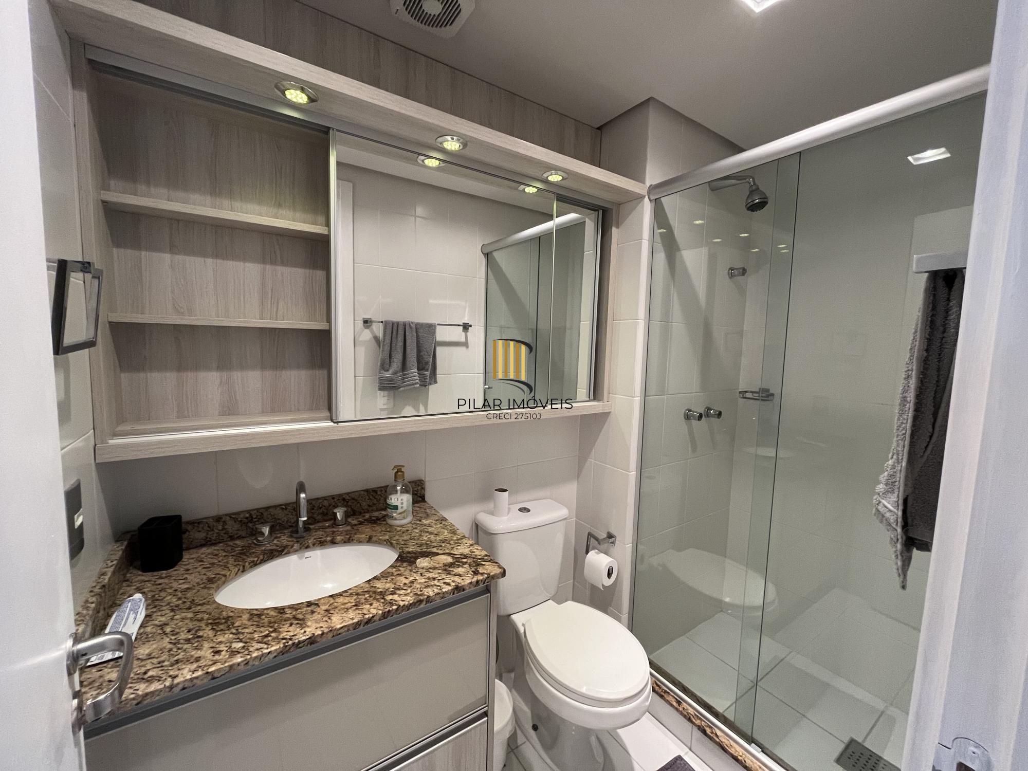 Apartamento de 3 quartos, suite e 2 vagas de garagem no bairro Jardim Carvalho