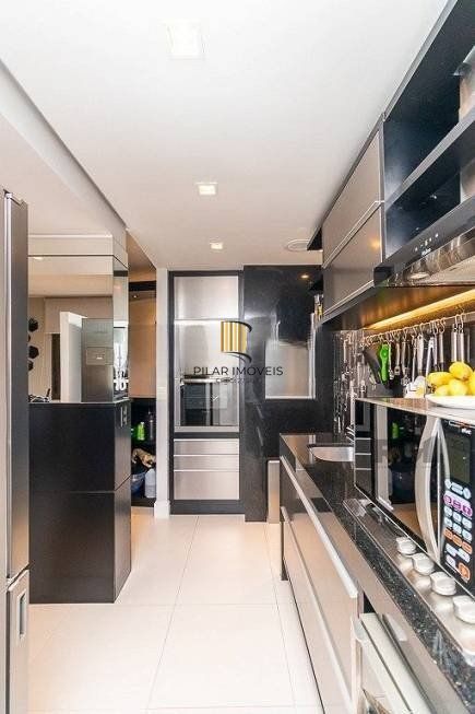 Apartamento à venda localizado na Rua Jari, no bairro Passo D'areia em Porto Alegre