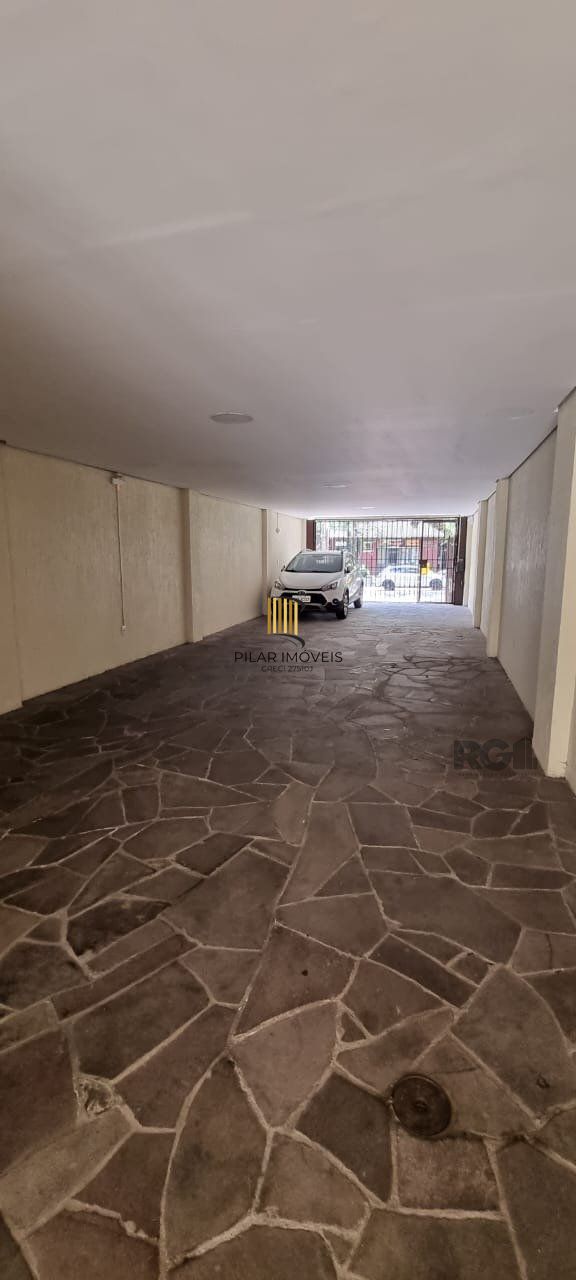Apartamento de dois quartos e uma vaga de garagem no bairro Independência em Porto Alegre