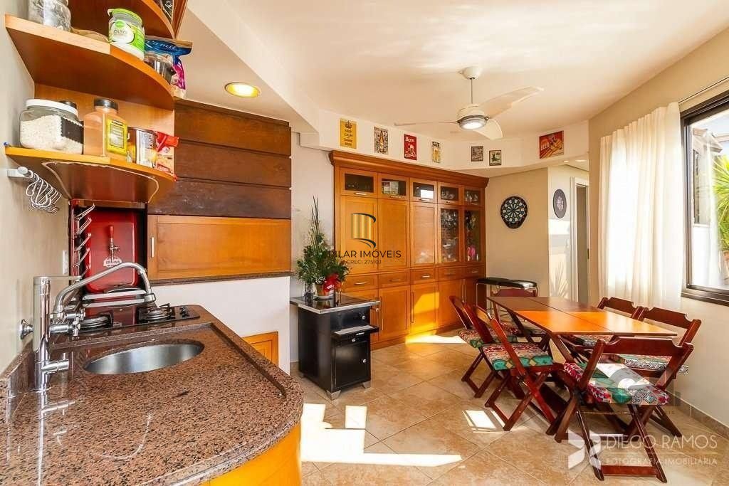Cobertura para Venda - 185m², 3 dormitórios, sendo 1 suites, 2 vagas - Petrópolis