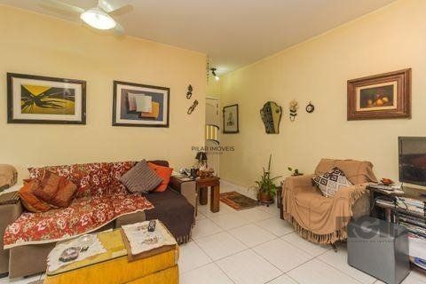 Apartamento, no bairro Chácara das pedras. Churrasqueira, 1 vaga, 3 quartos