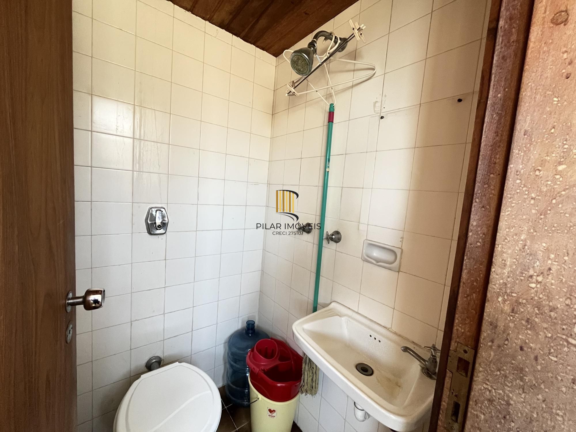 Apartamento de 3 quartos, suíte e 2 vagas de garagem no bairro Auxiliadora POA