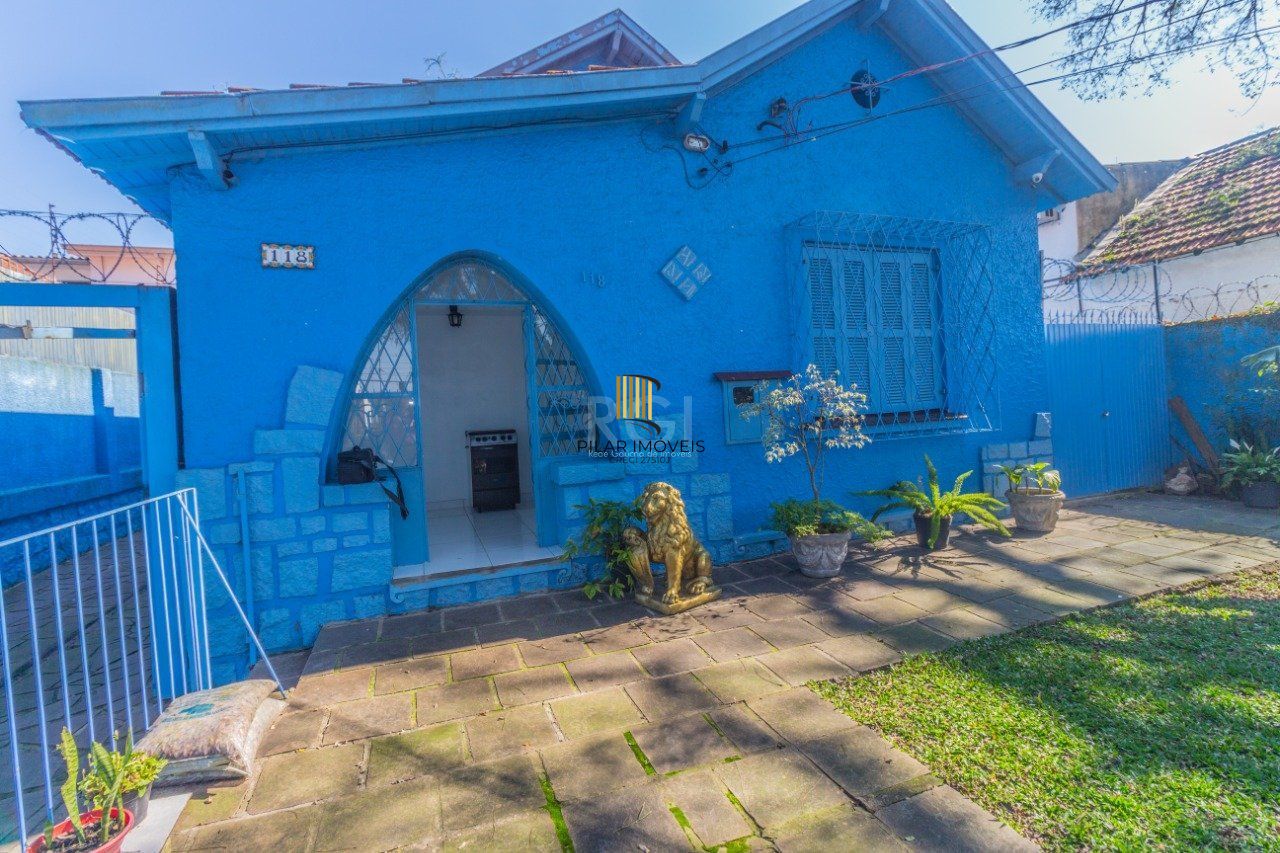 Casa para Venda - 165m², 3 dormitórios, 4 vagas - Santa Tereza