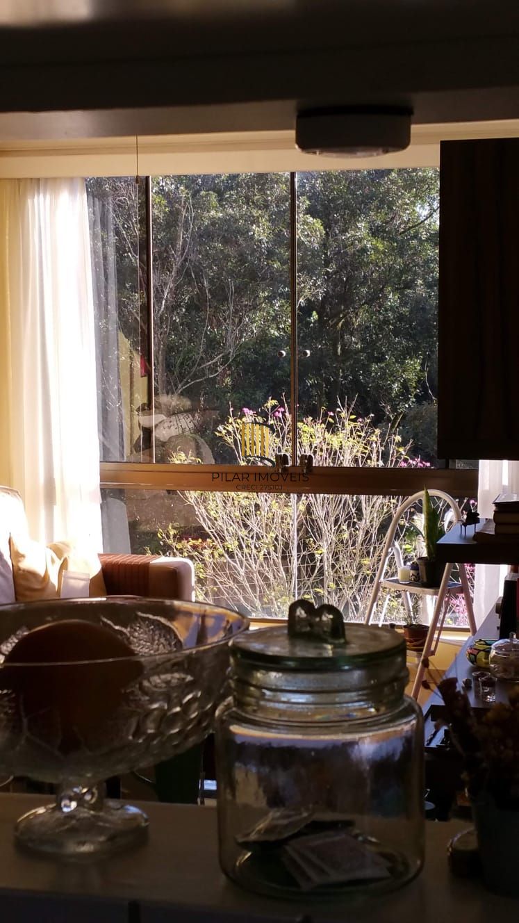 Apartamento de 2 quartos e 1 vaga de garagem no bairro Morro Santana em POA/RS