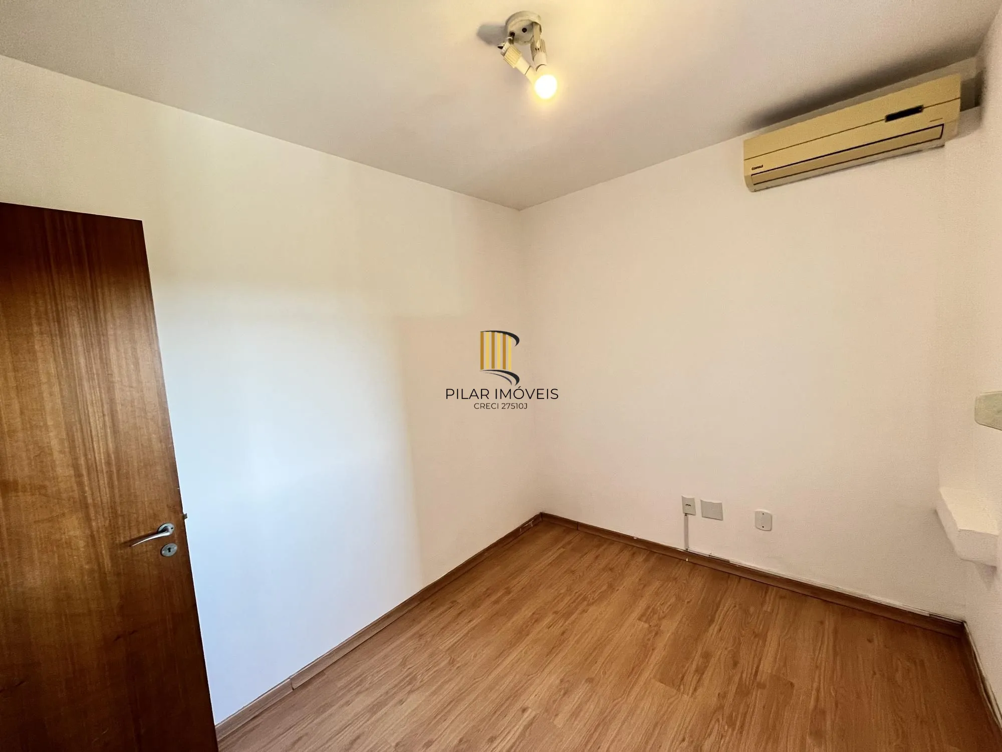 Apartamento de 3 quartos e 1 vaga de garagem no bairro Chácara da Pedras em POA