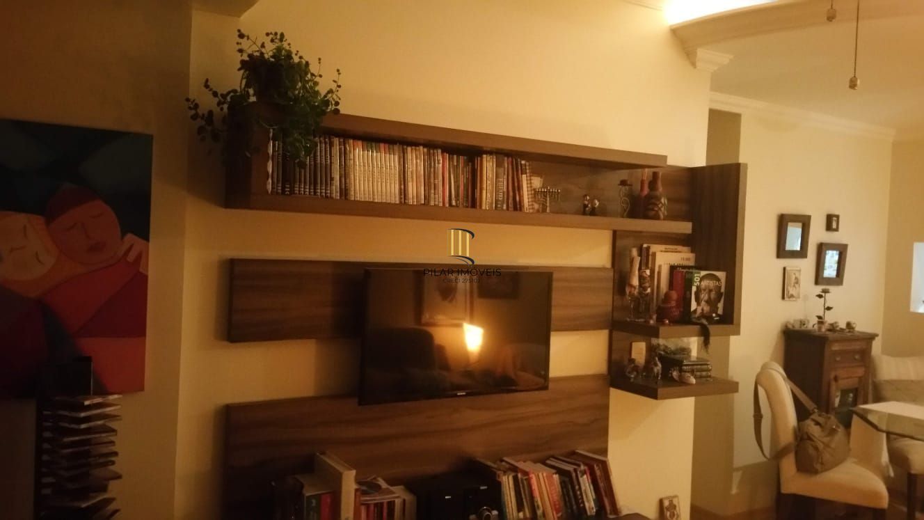 Apartamento de 2 quartos e 1 vaga de garagem no bairro Morro Santana em POA/RS