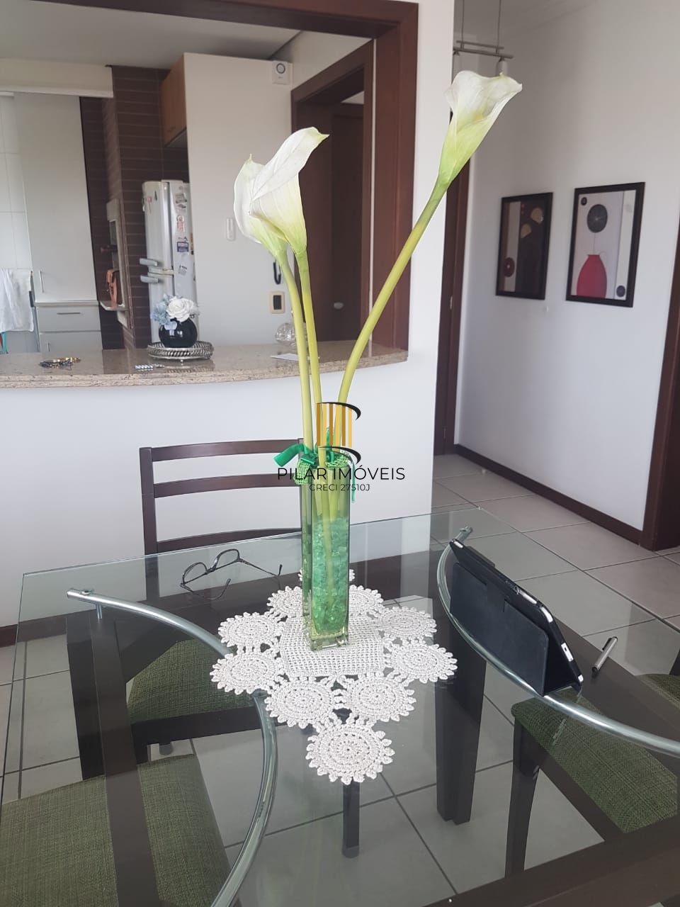 Apartamento de um quarto, suíte e uma vaga de garagem no bairro Mont´Serrat