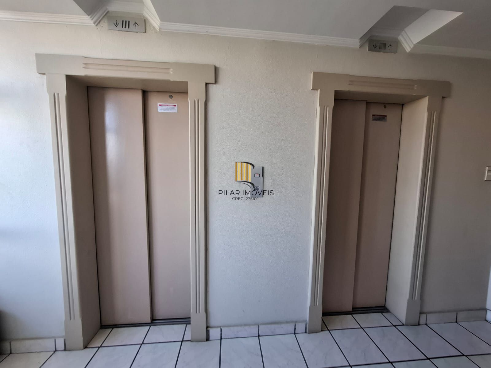 Sala comercial a venda no bairro Higienópolis em Porto Alegre