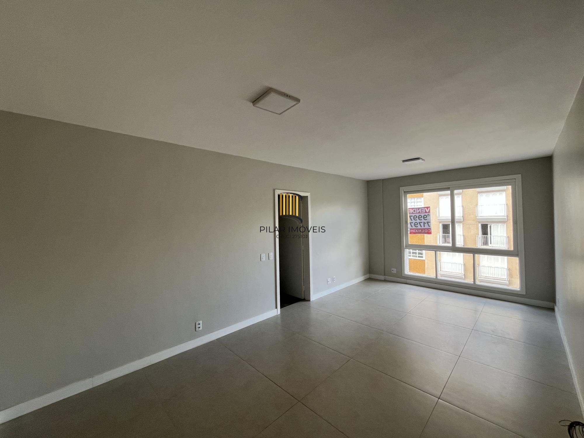Apartamento de 3 quartos, suíte e 1 vaga de garagem no bairro Menino Deus em POA